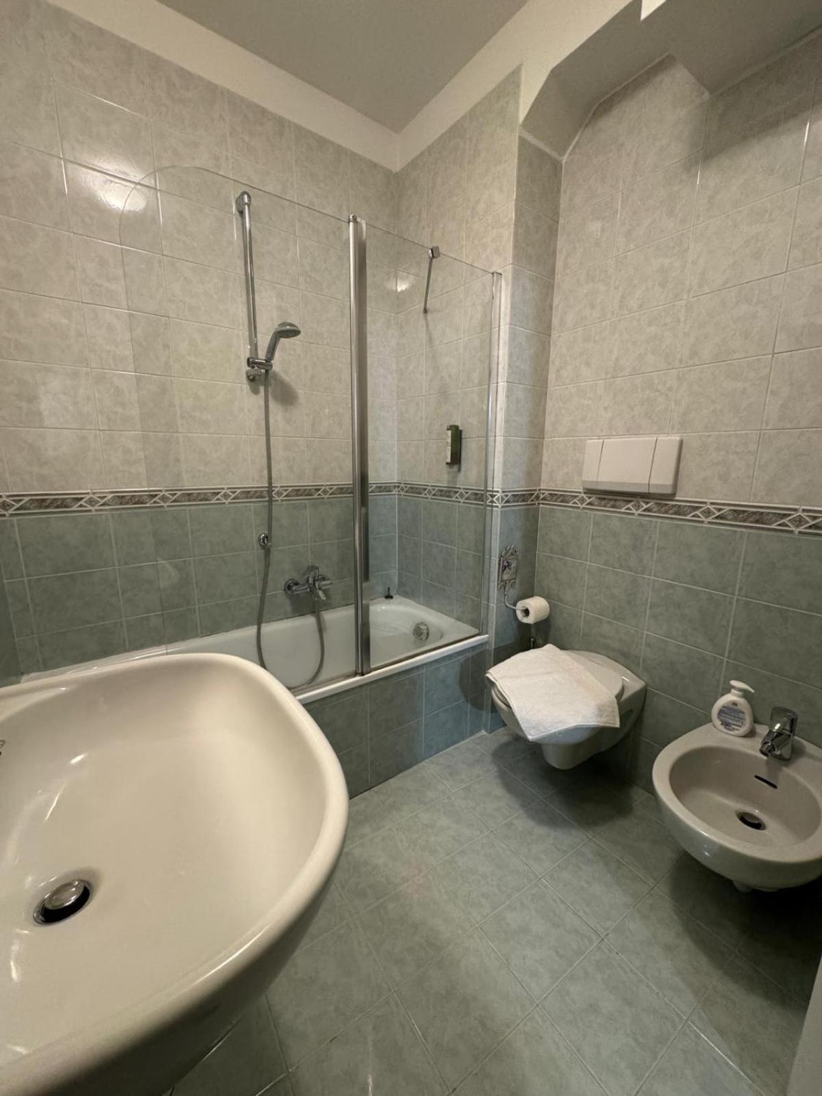 Duomo Nest Entire Apartment トレント エクステリア 写真